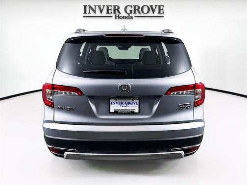 2022 Honda Pilot Touring 8-Passenger