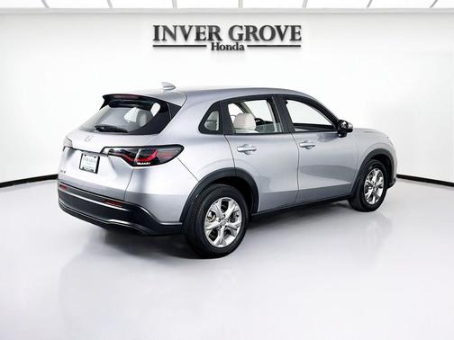 Lunar Silver Metallic 2024 Honda HR-V LX