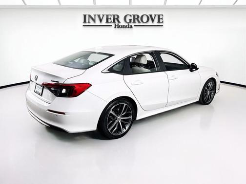 PLATINUM WHITE 2024 Honda Civic Touring