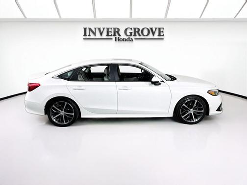 PLATINUM WHITE 2024 Honda Civic Touring