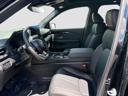 CRYSTAL_BLACK 2026 Honda Pilot TrailSport