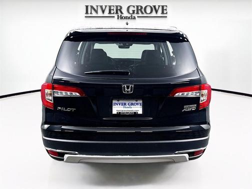 2022 Honda Pilot Touring 8-Passenger