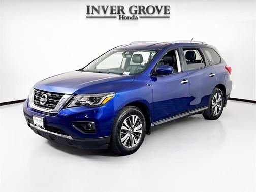 2017 Nissan Pathfinder SL