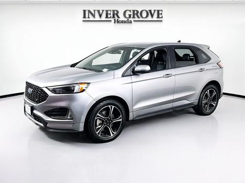 Iconic Silver Metallic 2022 Ford Edge ST
