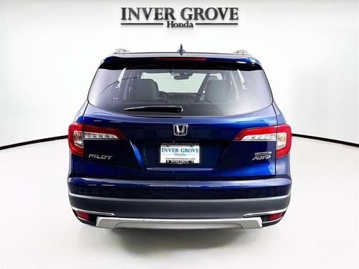 2022 Honda Pilot Touring 8-Passenger