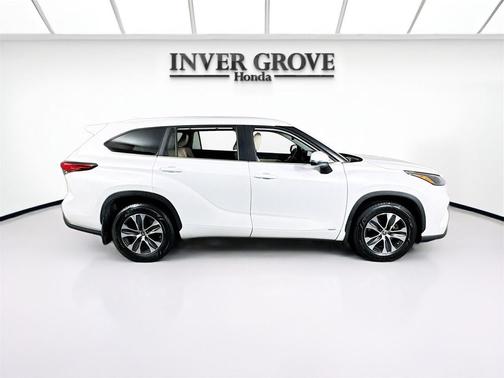 2023 Toyota Highlander Hybrid XLE
