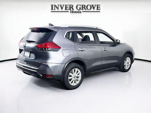 Gun Metallic 2017 Nissan Rogue SV