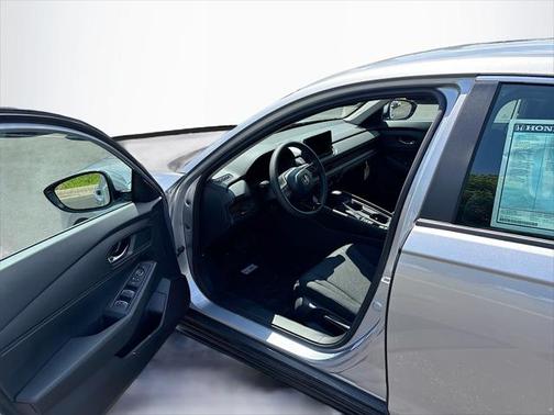 2025 Honda Accord LX 1.5T