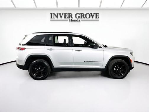 2024 Jeep Grand Cherokee Altitude