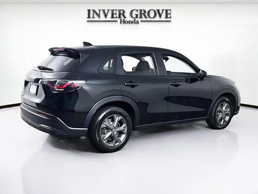 CRYSTAL BLACK 2026 Honda HR-V LX