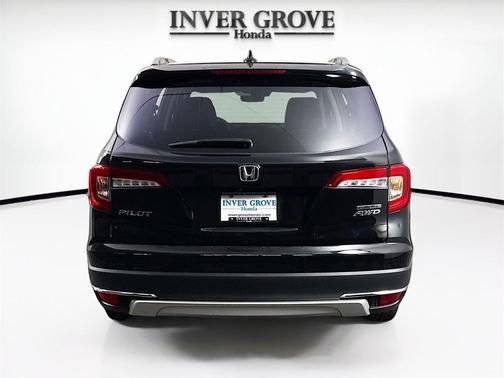 2022 Honda Pilot Touring 8-Passenger