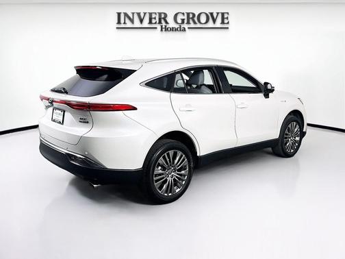 Blizzard Pearl 2021 Toyota Venza XLE