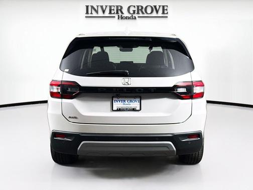 Platinum White Pearl 2023 Honda Pilot AWD EX-L 8 Passenger