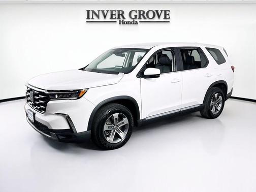 Platinum White Pearl 2023 Honda Pilot AWD EX-L 8 Passenger