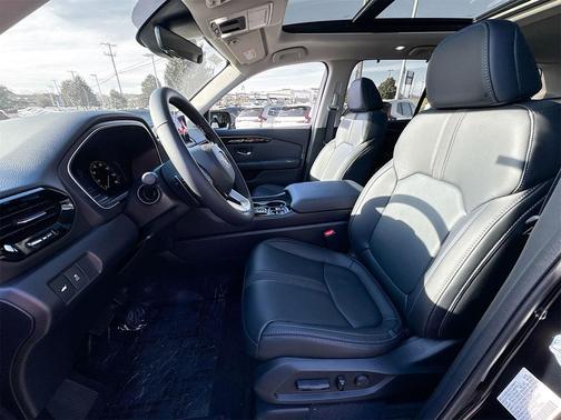 2025 Honda Pilot Touring 8-Passenger