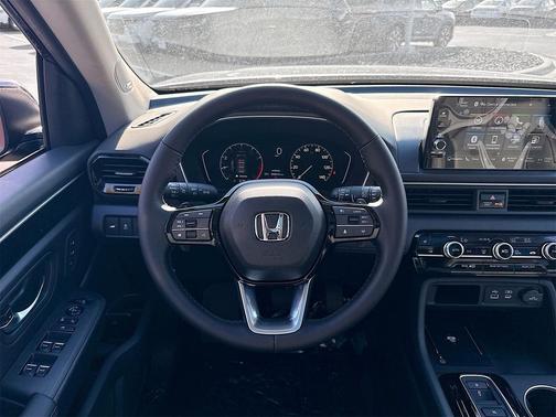 2025 Honda Pilot Touring 8-Passenger