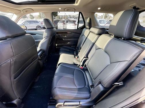 2025 Honda Pilot Touring 8-Passenger