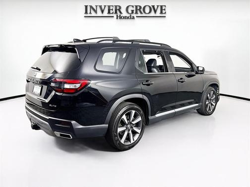 2023 Honda Pilot AWD Elite