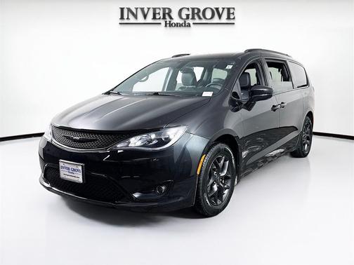 2018 Chrysler Pacifica Touring-L Plus