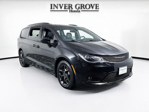 2018 Chrysler Pacifica Touring-L Plus