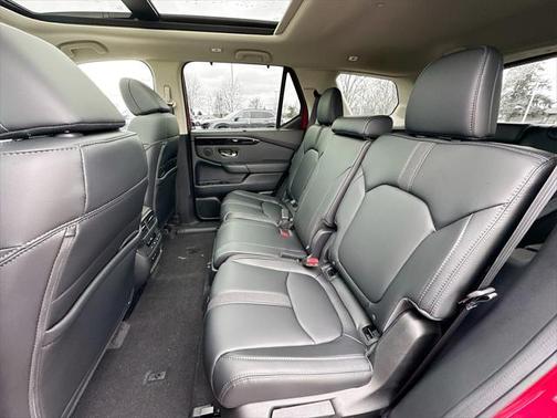 2025 Honda Pilot Touring 8-Passenger