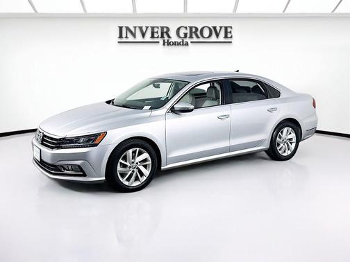 Reflex Silver Metallic 2018 Volkswagen Passat 2.0T SE
