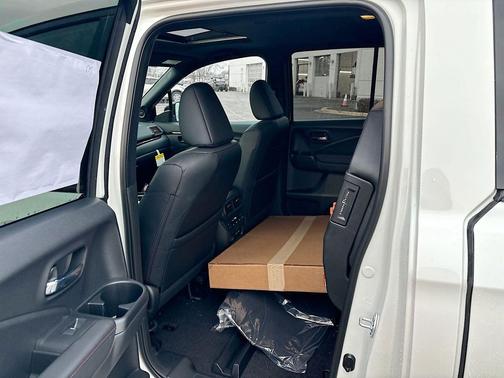 PLATINUM_WHITE 2026 Honda Ridgeline Black