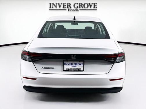PLATINUM_WHITE 2025 Honda Accord SE