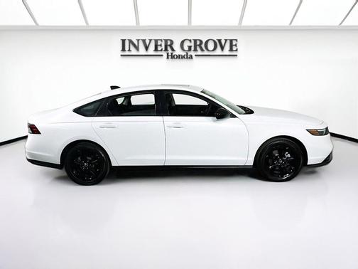 PLATINUM_WHITE 2025 Honda Accord SE