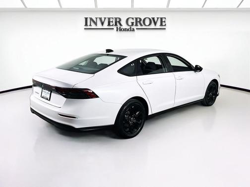 PLATINUM_WHITE 2025 Honda Accord SE