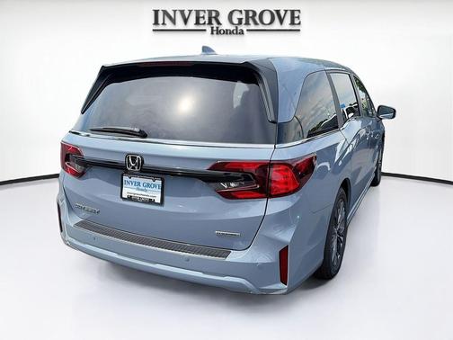 Sonic Gray Pearl 2026 Honda Odyssey Touring