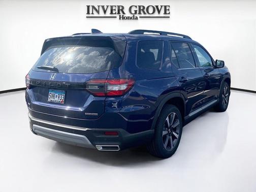 Obsidian Blue Pearl 2025 Honda Pilot Touring 8-Passenger