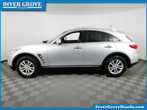 2017 INFINITI QX70 Base