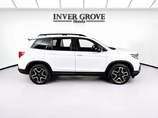 PLATINUM WHITE 2023 Honda Passport AWD Elite