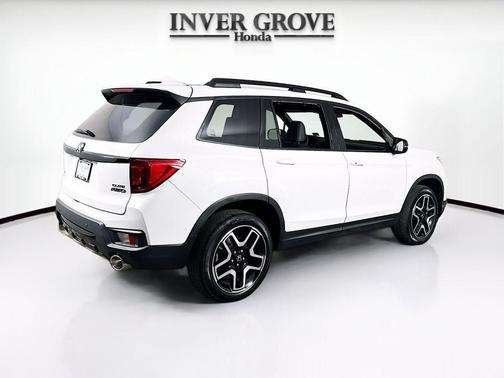 PLATINUM WHITE 2023 Honda Passport AWD Elite