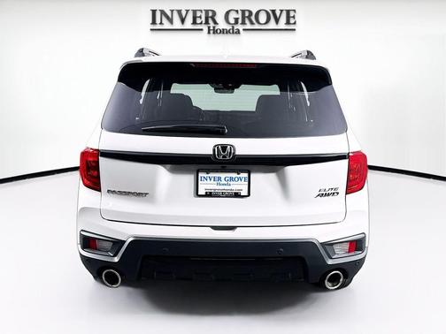 PLATINUM WHITE 2023 Honda Passport AWD Elite