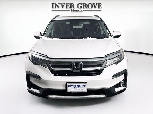 2022 Honda Pilot Touring 8-Passenger