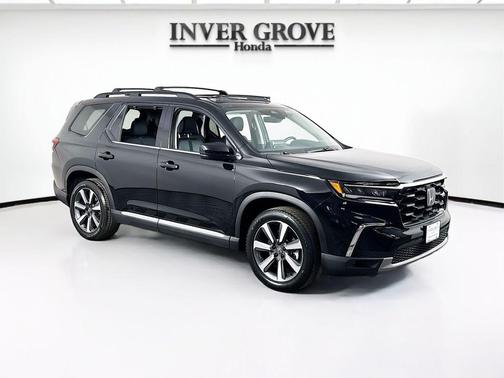 CRYSTAL BLACK 2023 Honda Pilot Touring 8-Passenger