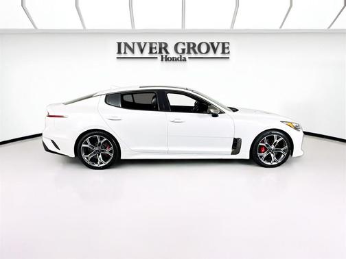 2019 Kia Stinger GT2