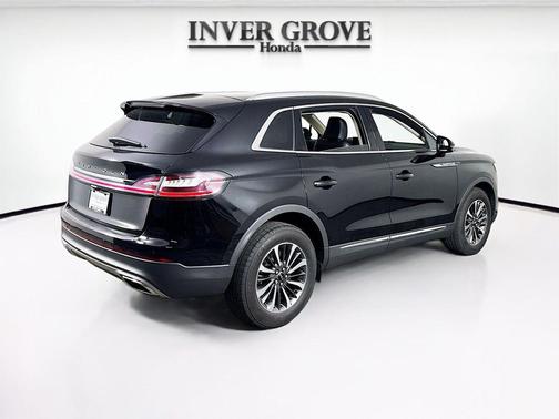 Infinite Black Metallic Clearcoat 2023 Lincoln Nautilus Standard