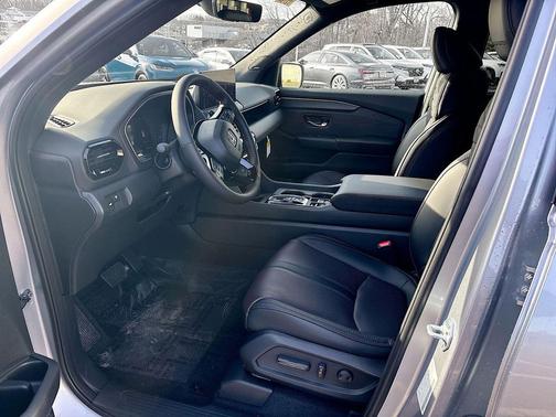 SOLAR_SILVER 2026 Honda Pilot Black Edition