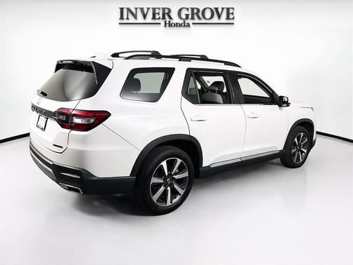 2023 Honda Pilot Touring 8-Passenger