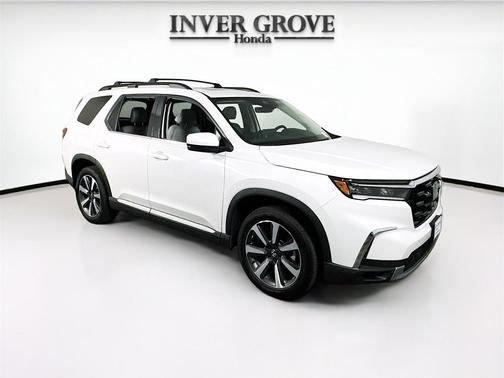 2023 Honda Pilot Touring 8-Passenger