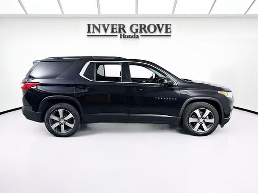 Mosaic Black Metallic 2019 Chevrolet Traverse LT Leather