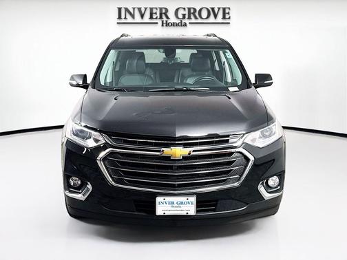 Mosaic Black Metallic 2019 Chevrolet Traverse LT Leather