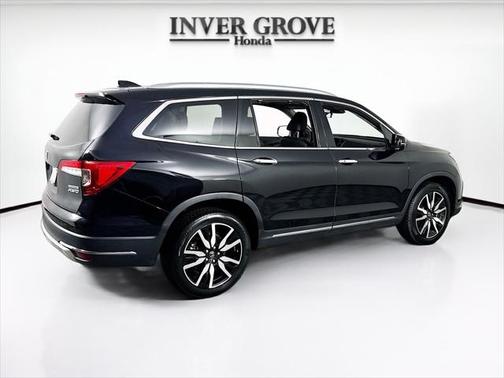 2022 Honda Pilot Touring 8-Passenger
