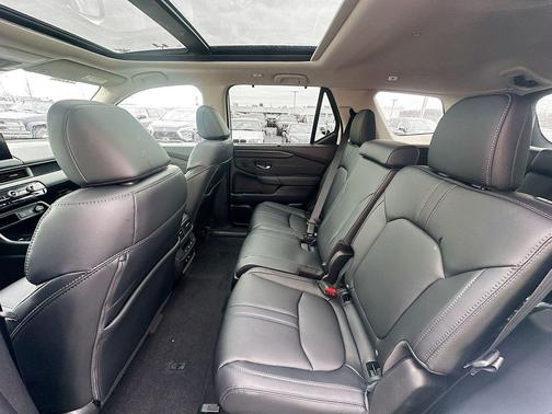 2026 Honda Pilot Touring 8-Passenger