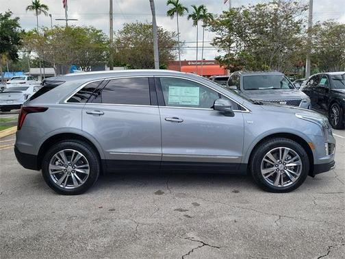 2025 Cadillac XT5 Premium Luxury