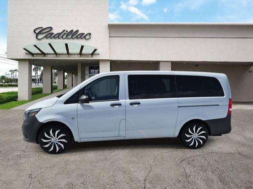 2023 Mercedes-Benz Metris Base