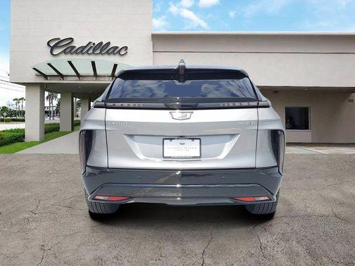 Argent Silver Metallic 2026 Cadillac LYRIQ Sport